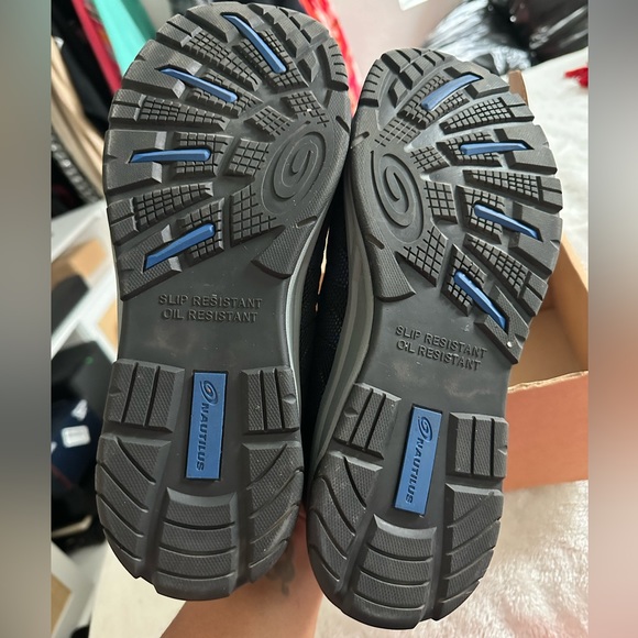 Nautilus Steel toe sneaker - Picture 4 of 4